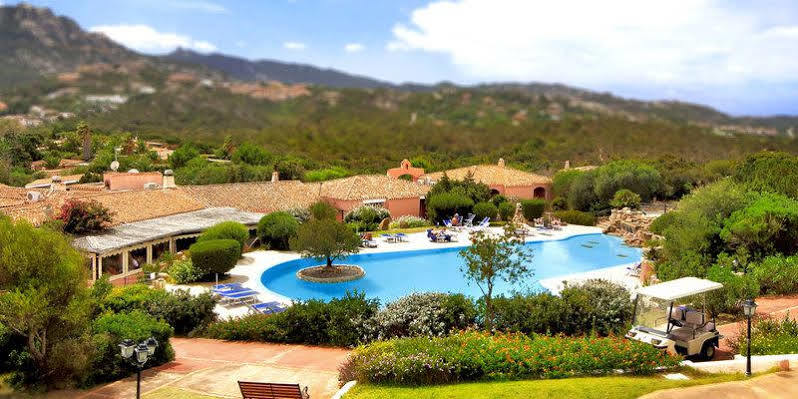 Colonna Resort Country & Sporting Club Порто Черво Екстериор снимка