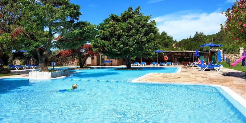Colonna Resort Country & Sporting Club Порто Черво Екстериор снимка