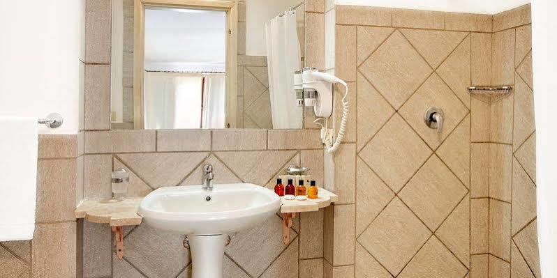Colonna Resort Country & Sporting Club Порто Черво Екстериор снимка